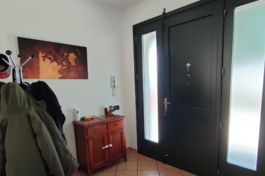 CAVARZERE: PORZIONE DI BIFAMILIARE CON SCOPERTO