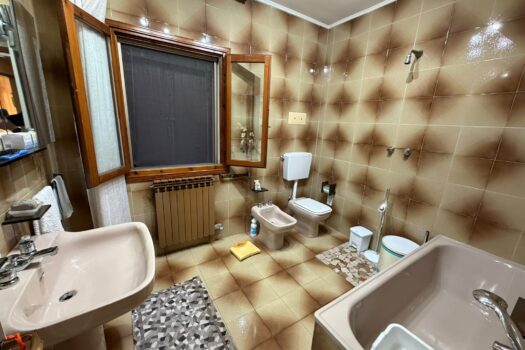 CAVARZERE: 128B: CASA SINGOLA CON SCOPERTO
