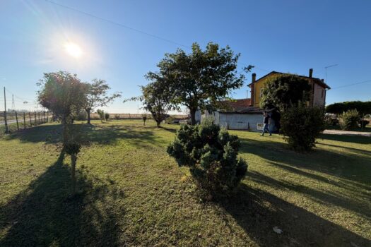 CAVARZERE: 128B: CASA SINGOLA CON SCOPERTO