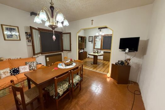 CAVARZERE: 128B: CASA SINGOLA CON SCOPERTO